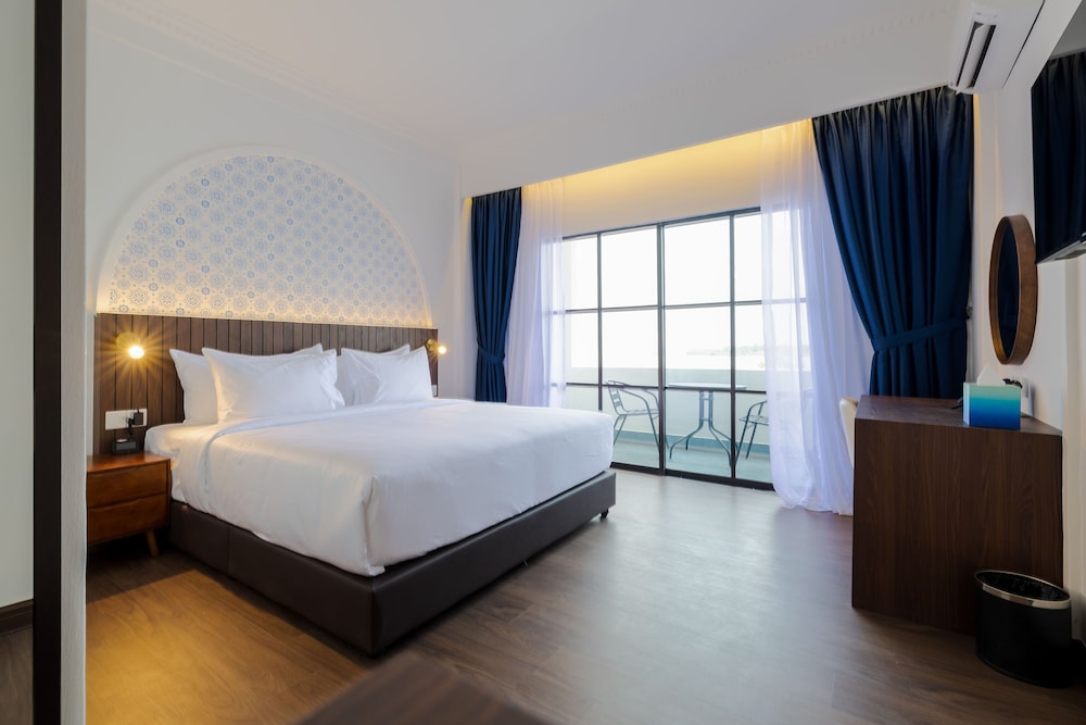 lisbon hotel limkokwing melaka campus