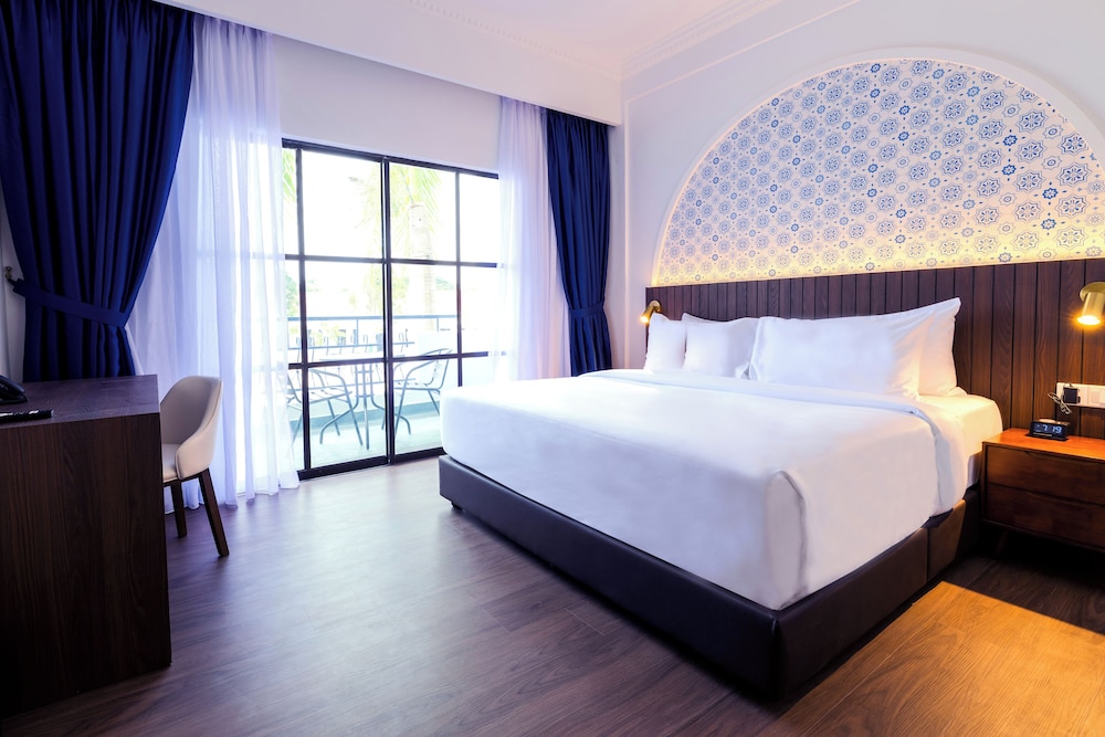 lisbon hotel limkokwing melaka campus