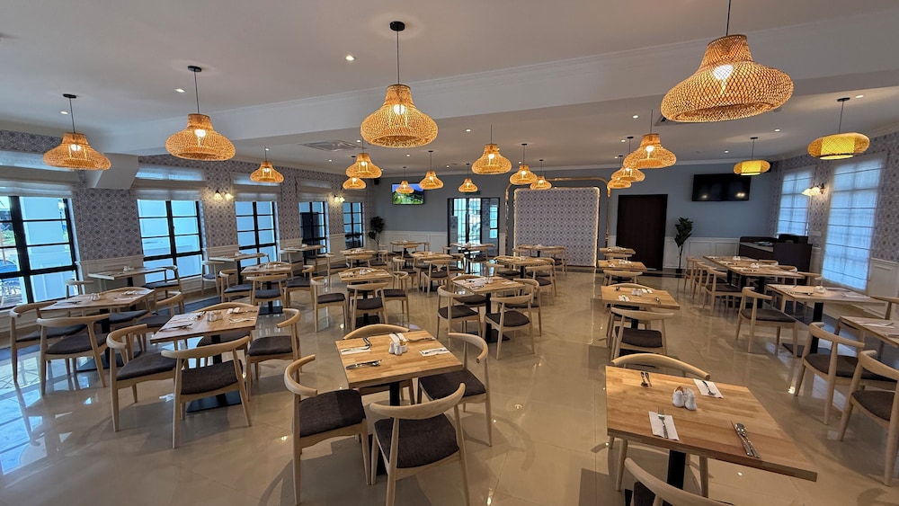 lisbon hotel limkokwing melaka campus