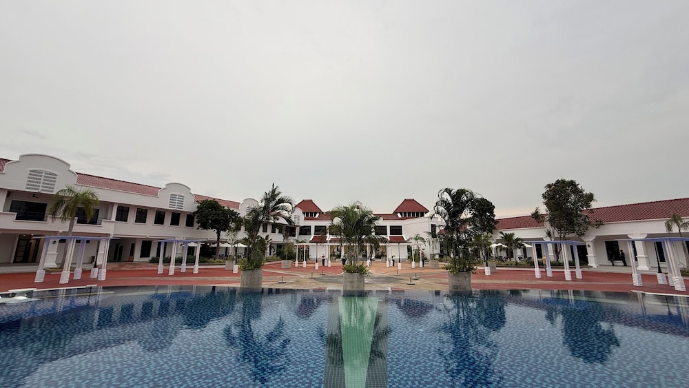 lisbon hotel limkokwing melaka campus