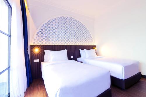 lisbon hotel limkokwing melaka campus