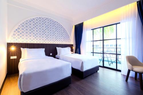 lisbon hotel limkokwing melaka campus
