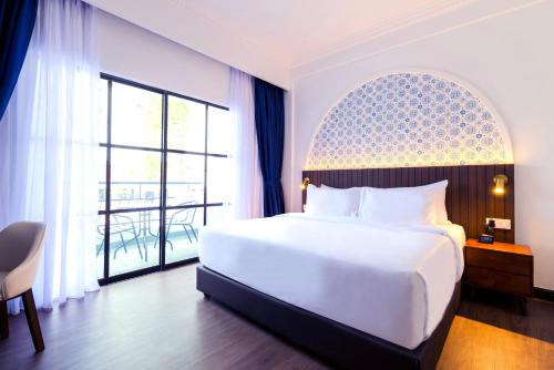 lisbon hotel limkokwing melaka campus