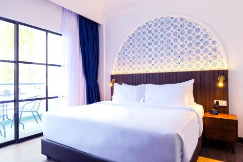 lisbon hotel limkokwing melaka campus