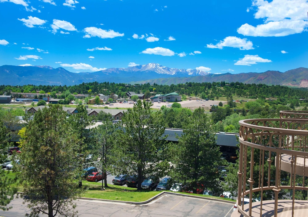 embassy suites by hilton colorado springs