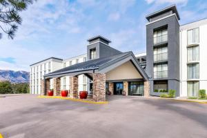 embassy suites by hilton colorado springs
