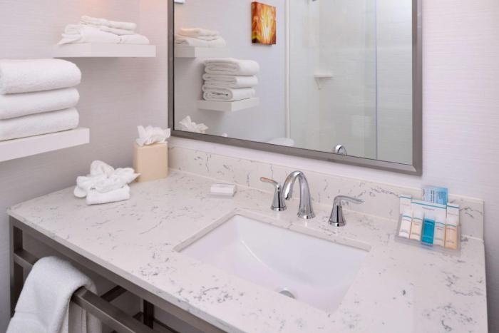hilton garden inn columbus polaris