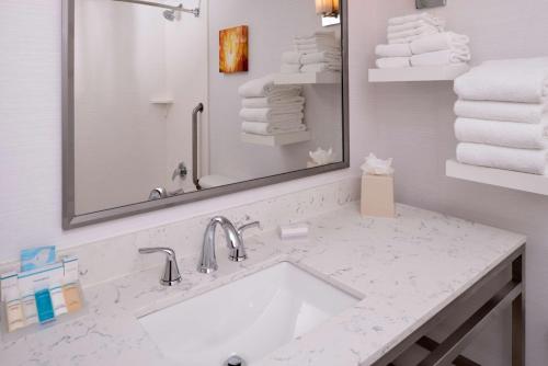hilton garden inn columbus polaris