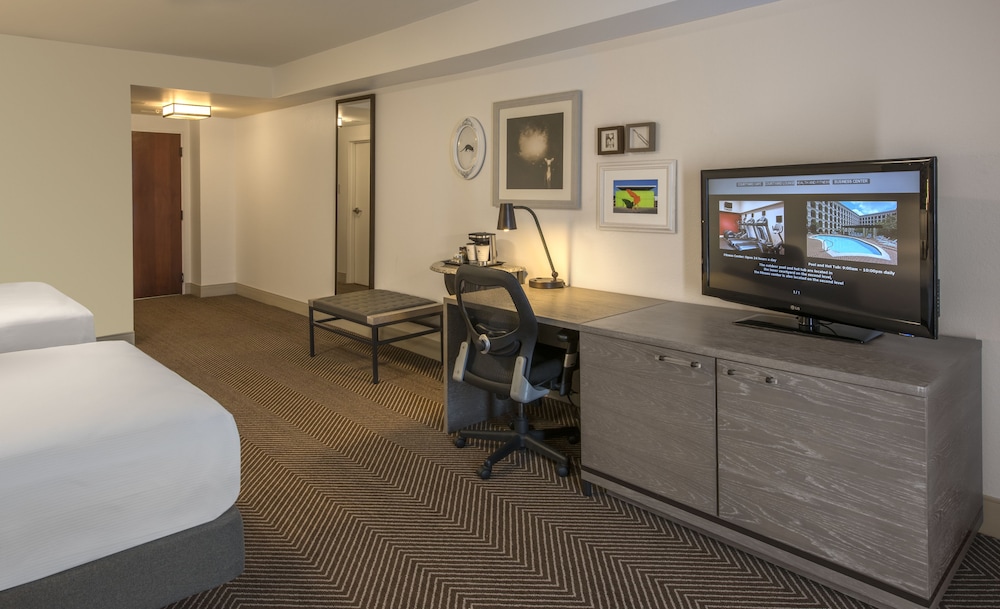 doubletree by hilton austin