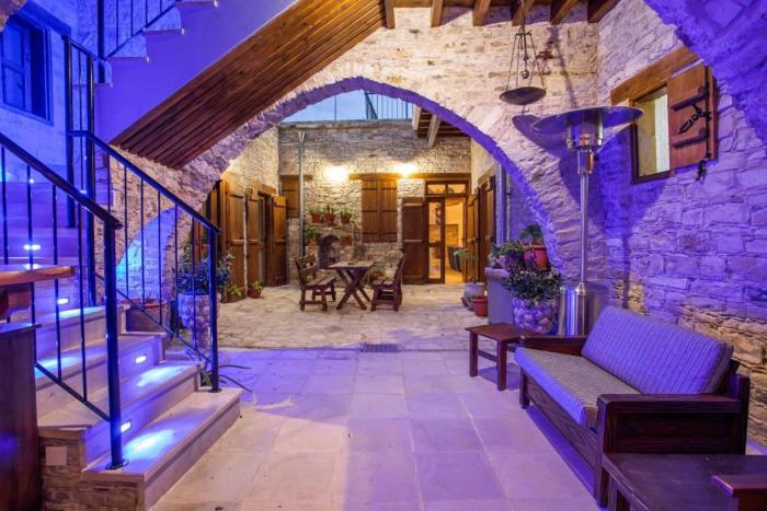 lazaros stonehouse