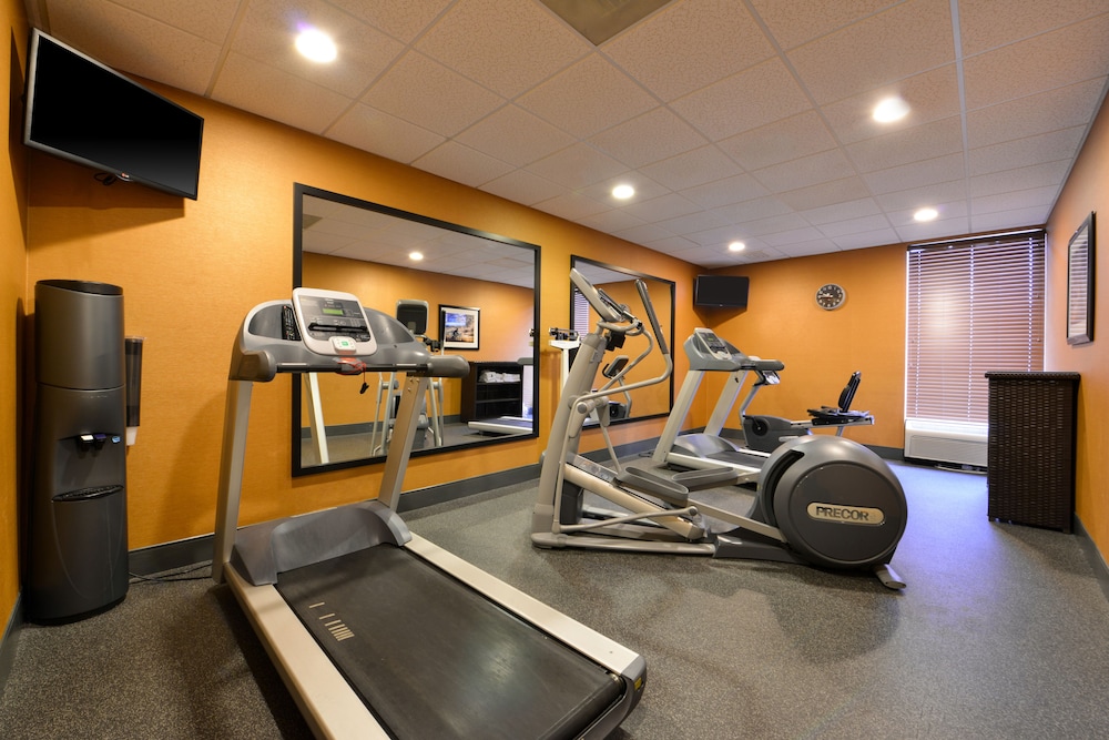 holiday inn express crestwood by ihg