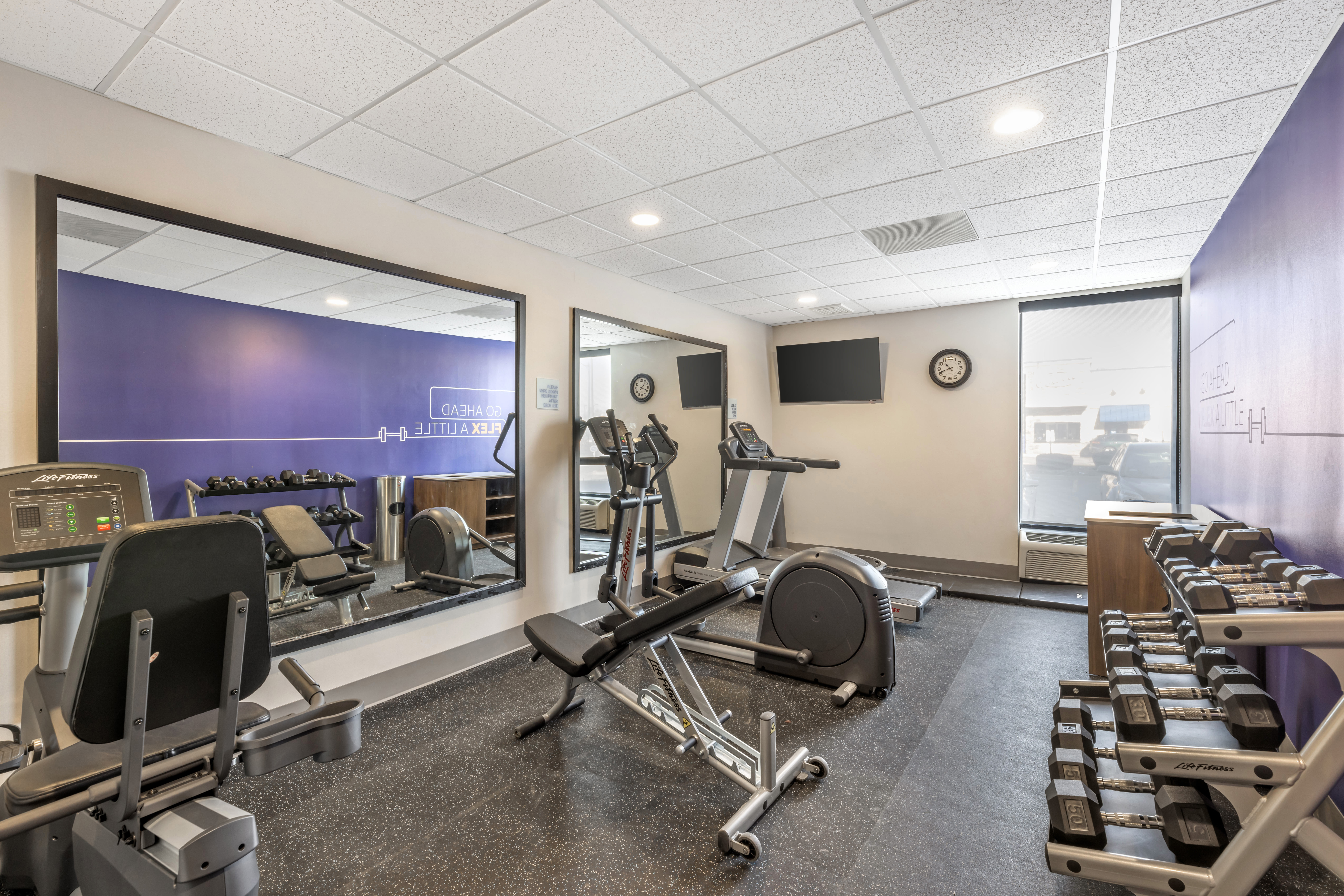holiday inn express crestwood by ihg