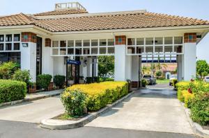 motel 6 oakdale ca