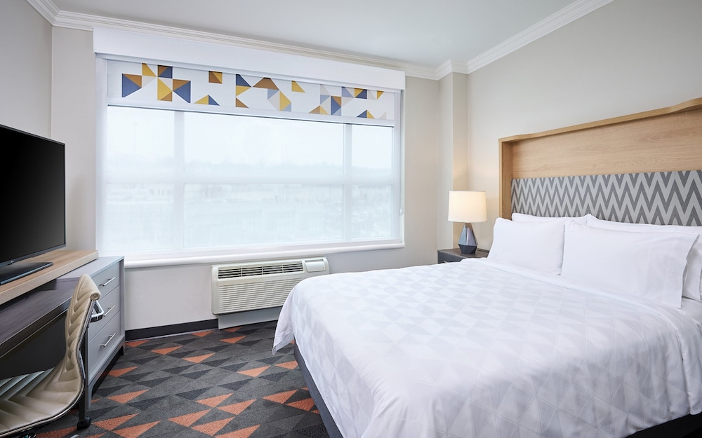 holiday inn hotel and suites oakville bronte by ihg