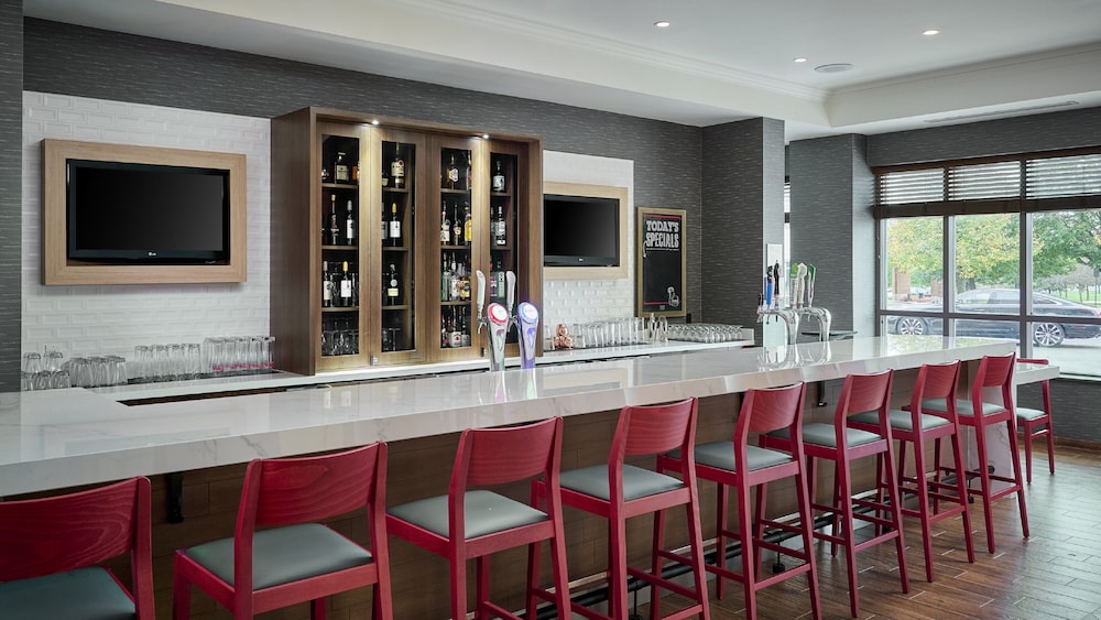 holiday inn hotel and suites oakville bronte by ihg