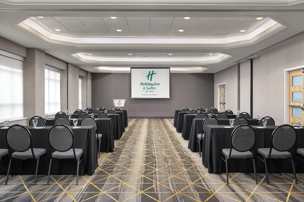 holiday inn hotel and suites oakville bronte by ihg