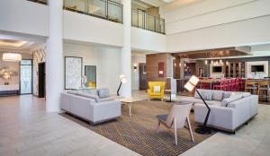 holiday inn hotel and suites oakville bronte by ihg