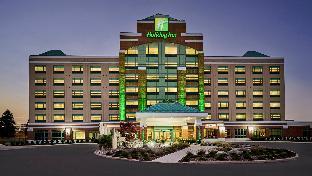 holiday inn hotel and suites oakville bronte by ihg