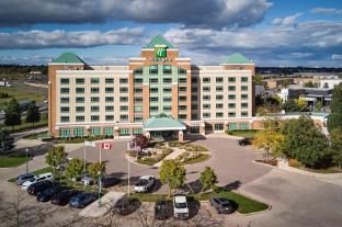 holiday inn hotel and suites oakville bronte by ihg