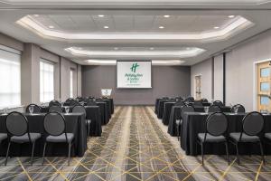 holiday inn hotel and suites oakville bronte by ihg