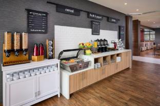 holiday inn hotel and suites oakville bronte by ihg