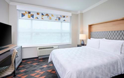 holiday inn hotel and suites oakville bronte by ihg