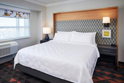holiday inn hotel and suites oakville bronte by ihg