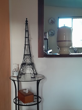 mapleton peaceful provence bnb