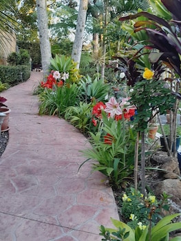 mapleton peaceful provence bnb
