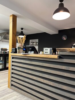 passage 84 hotel and cafe