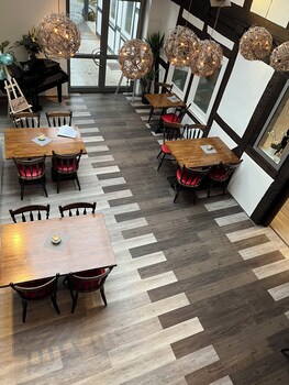 passage 84 hotel and cafe