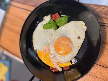 passage 84 hotel and cafe