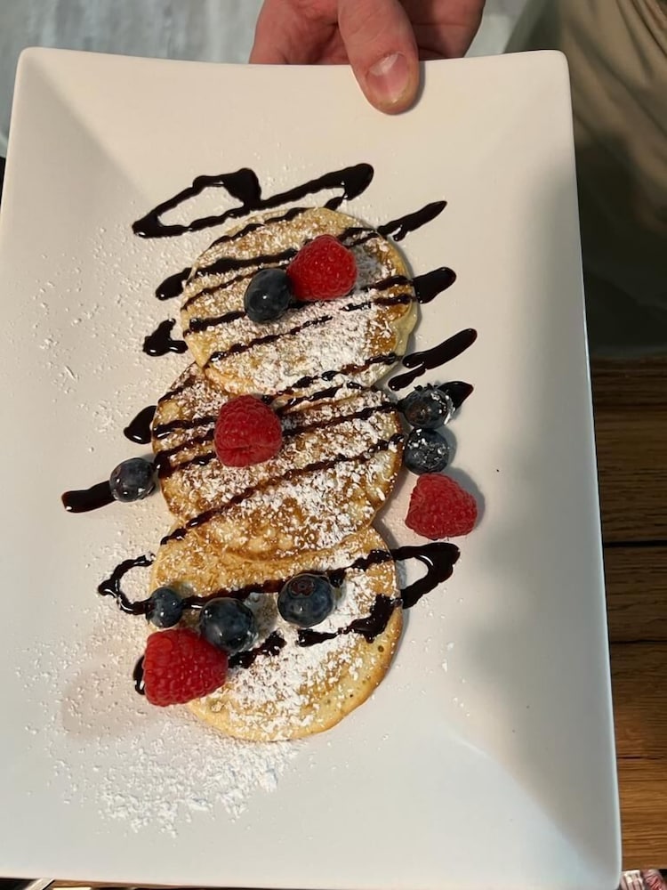 passage 84 hotel and cafe