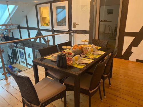 passage 84 hotel and cafe