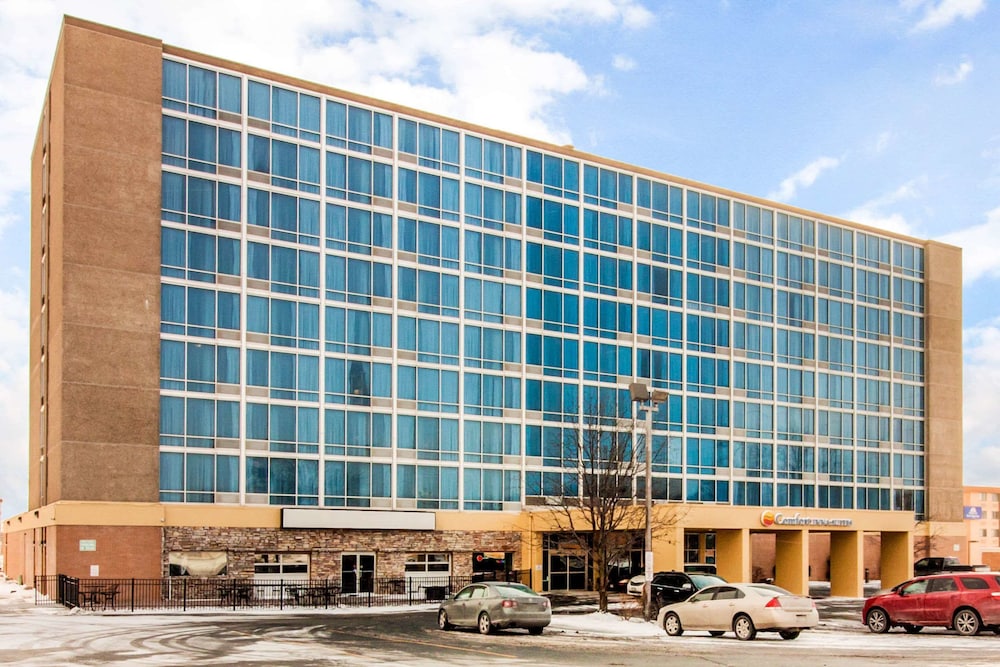 comfort inn and suites omaha central