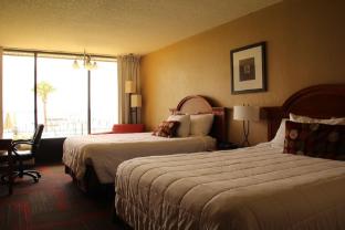 crystal cove hotel