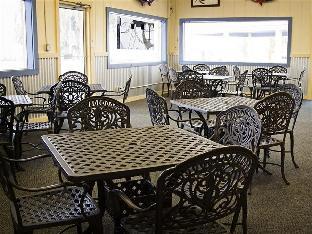 crystal cove hotel