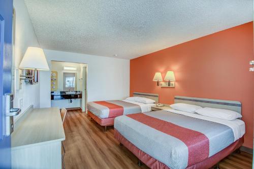 motel 6 stockton ca charter way west