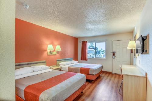 motel 6 stockton ca charter way west