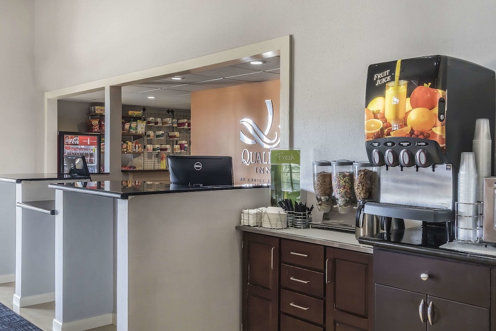 quality inn and suites stuttgart north