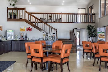 quality inn and suites stuttgart north