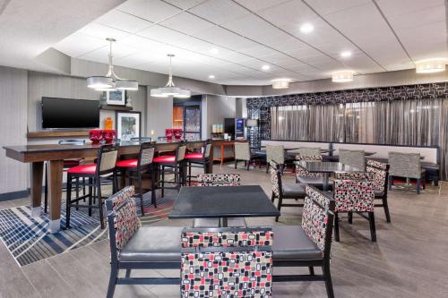 hampton inn columbus delaware i 71 north