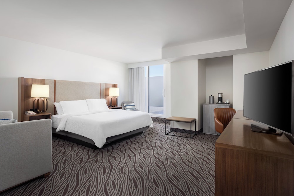 holiday inn resort oceanfront at surfside beach by ihg