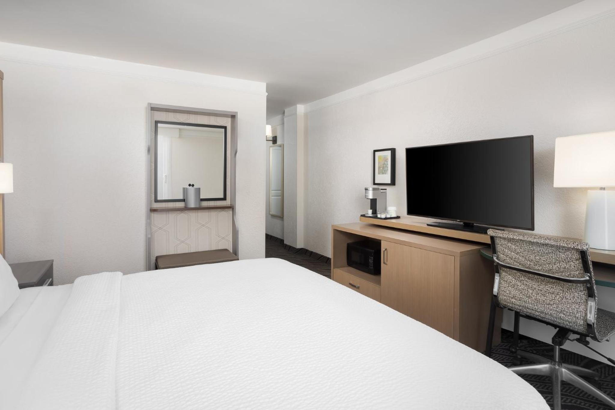 holiday inn resort oceanfront at surfside beach by ihg