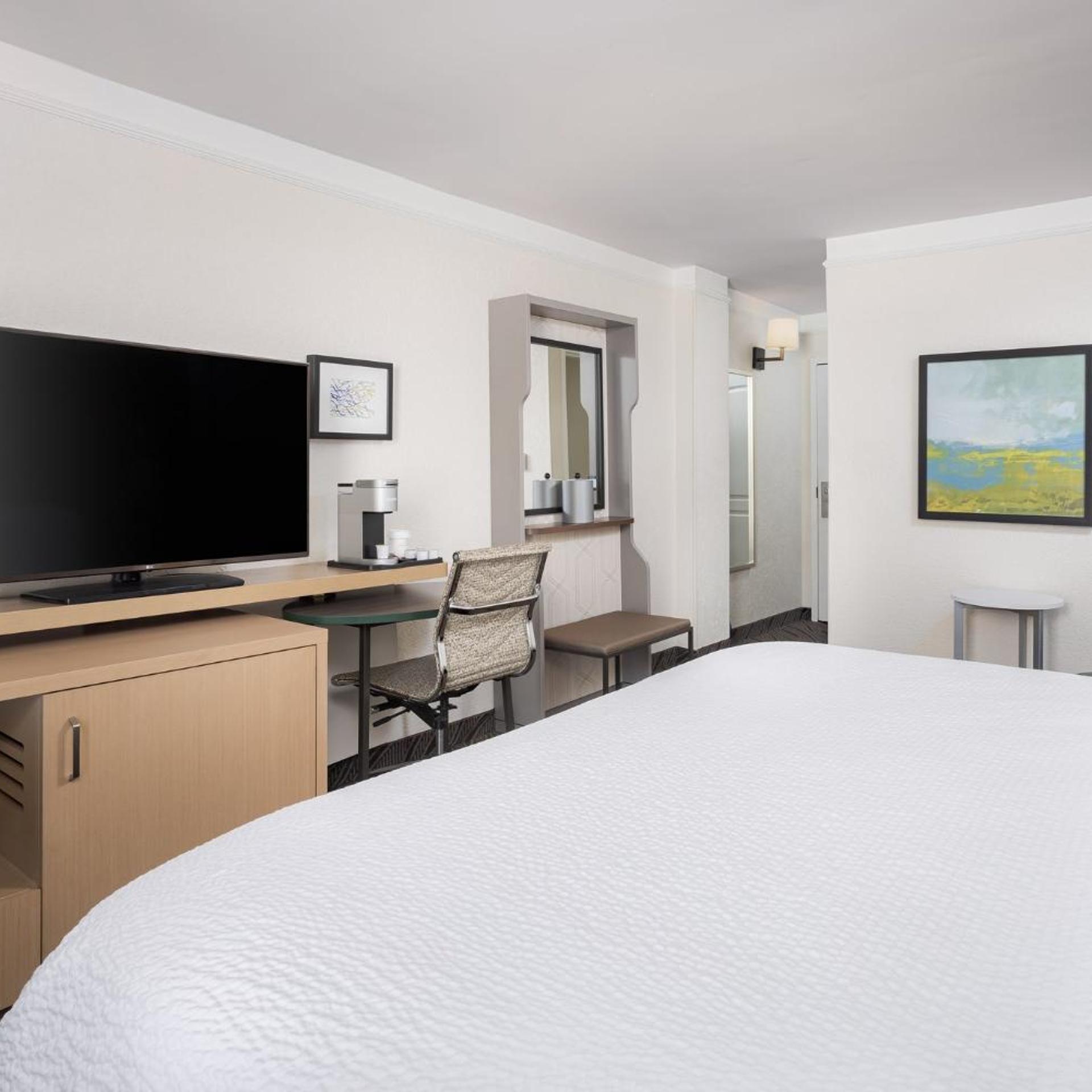 holiday inn resort oceanfront at surfside beach by ihg