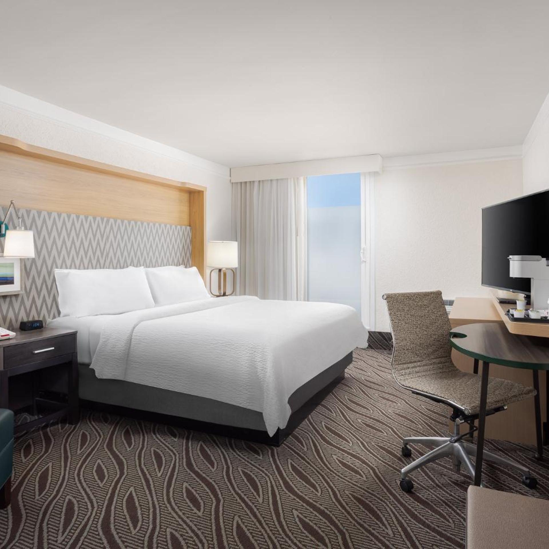 holiday inn resort oceanfront at surfside beach by ihg