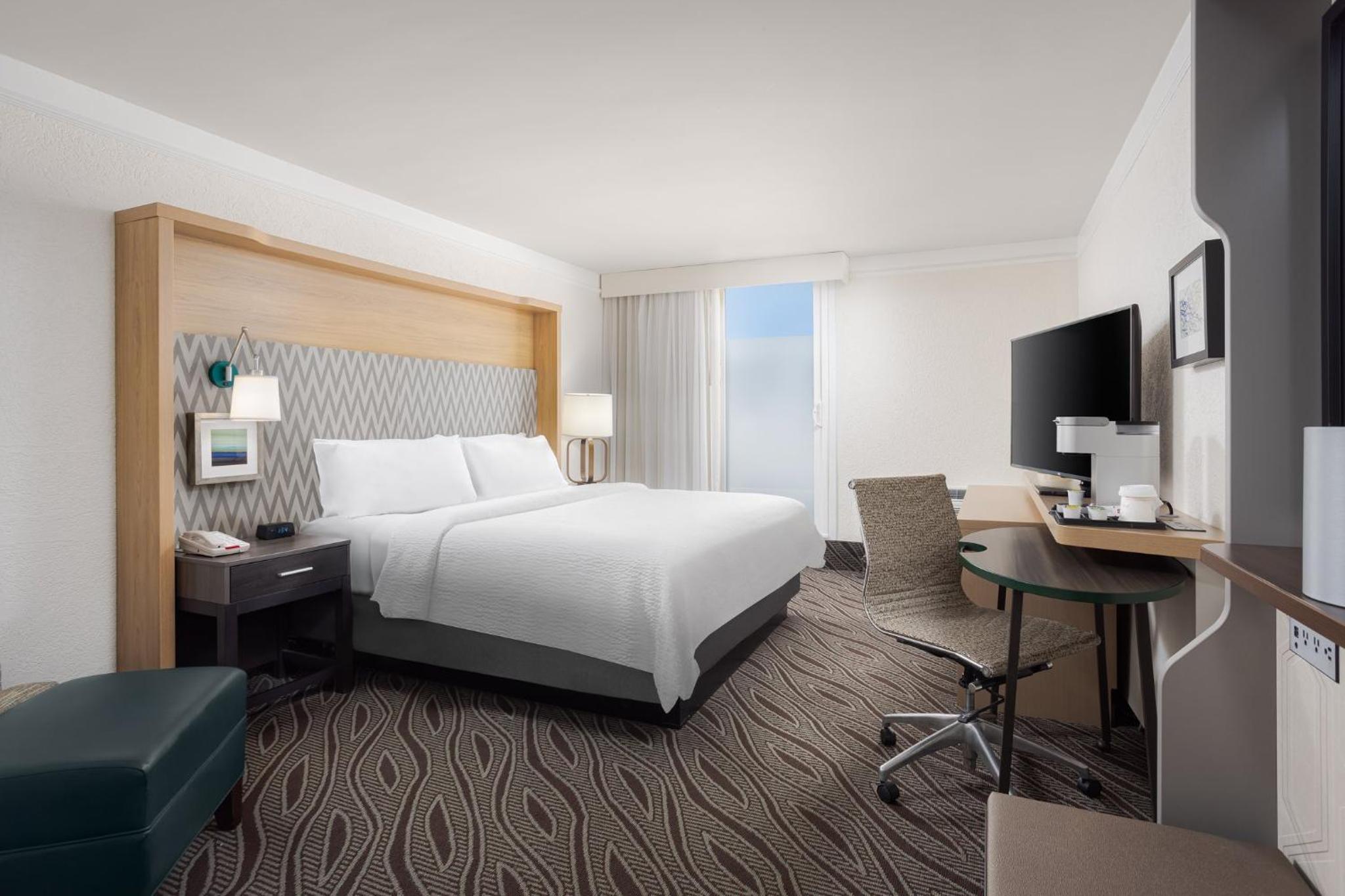 holiday inn resort oceanfront at surfside beach by ihg
