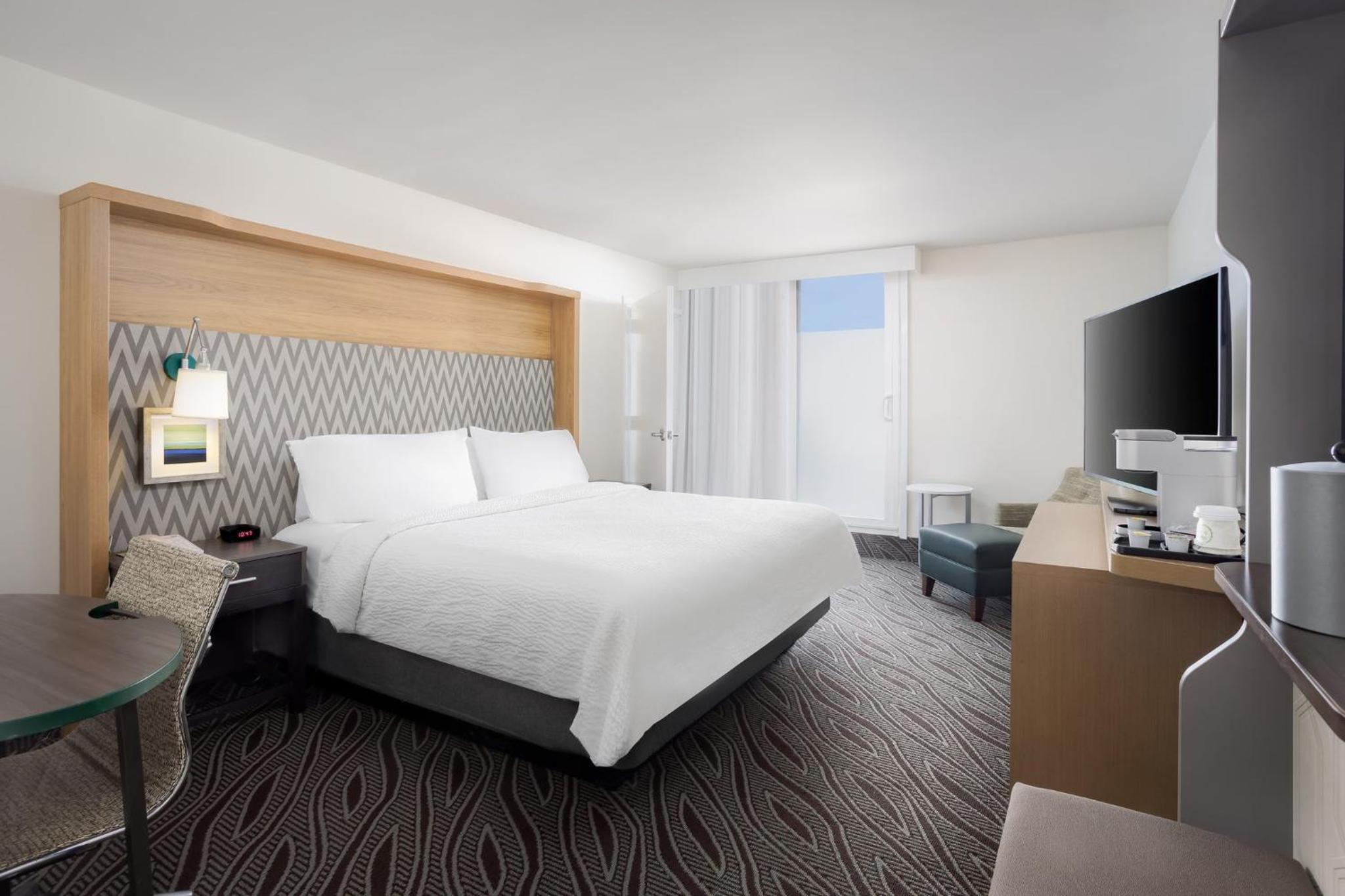 holiday inn resort oceanfront at surfside beach by ihg