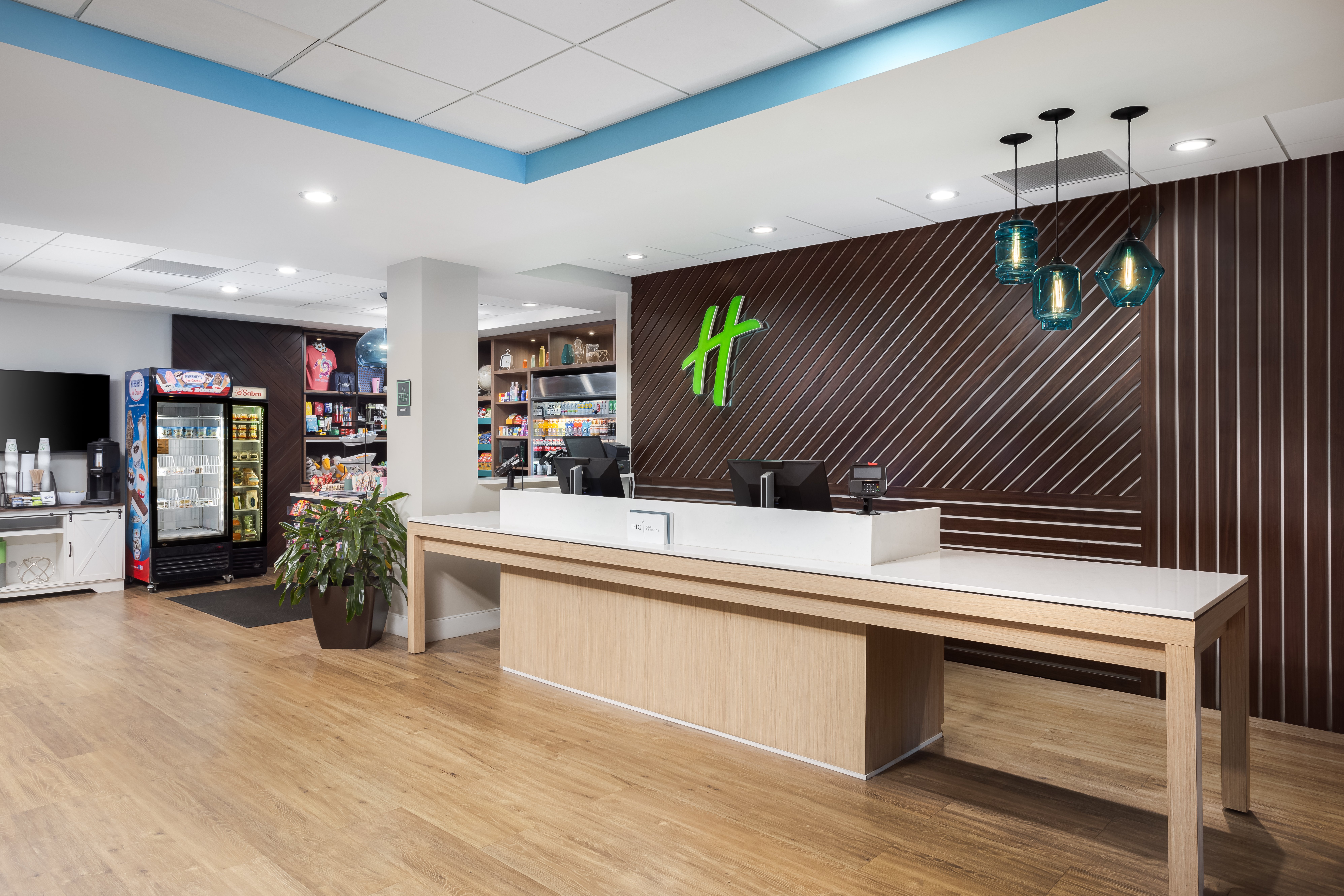 holiday inn resort oceanfront at surfside beach by ihg