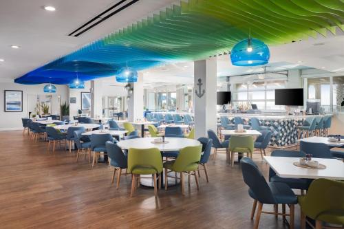 holiday inn resort oceanfront at surfside beach by ihg